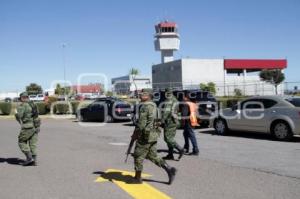 GOBIERNO ESTATAL . TOMA DEL AEROPUERTO