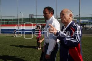 CHAVA REYES INAUGURA ESCUELA DE CHIVAS