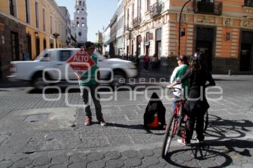 PASEO A CIEGAS . GRAN VÍA RECORRE PUEBLA