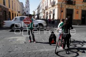 PASEO A CIEGAS . GRAN VÍA RECORRE PUEBLA
