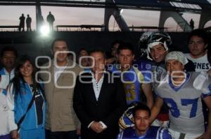 RAFAEL MORENO VALLE Y ENRIQUE AGÜERA RECORREN ESTADIO UNIVERSITARIO