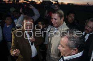 RAFAEL MORENO VALLE Y ENRIQUE AGÜERA RECORREN ESTADIO UNIVERSITARIO