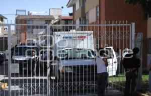 MUERE HOMBRE AL CAER DE UNA ESCALERA