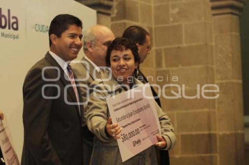 LIMPIA Y PINTA TU ESCUELA