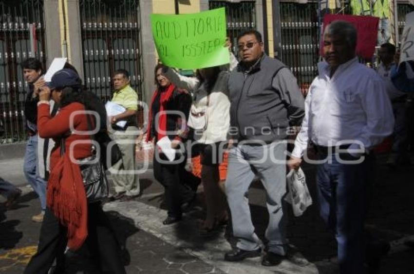 MANIFESTACION - CONGRESO