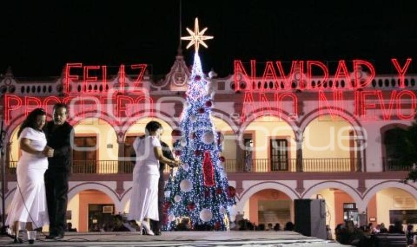 DANZONEROS - PLAZA DE LA CONSTITUCIÓN