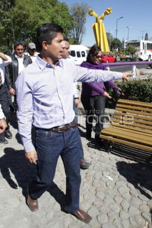 EDUARDO RIVERA SUPERVISA LA IMAGEN URBANA DEL BARRIO DE ANALCO.