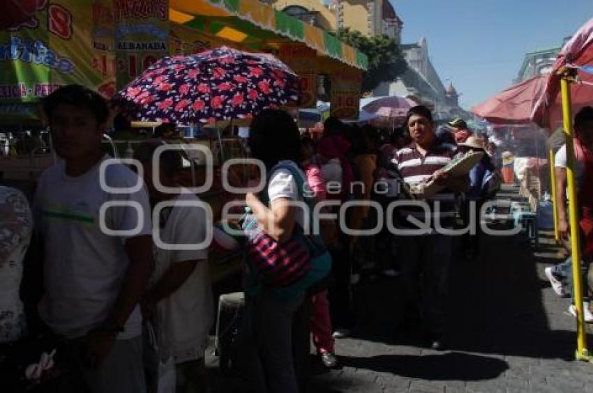 POBLANOS VISITAN LA VILLITA