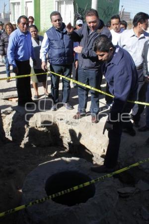 EDUARDO RIVERA SUPERVISA COLECTORES SANITARIOS EN SAN MIGUEL CANOA.