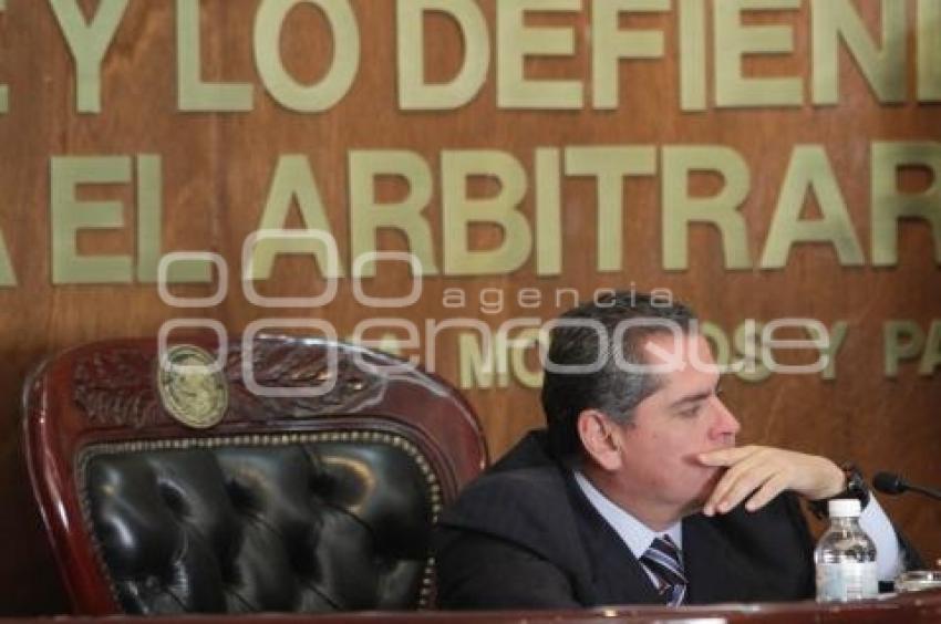 SESIÓN DEL TRIBUNAL ELECTORAL DEL ESTADO DE PUEBLA.