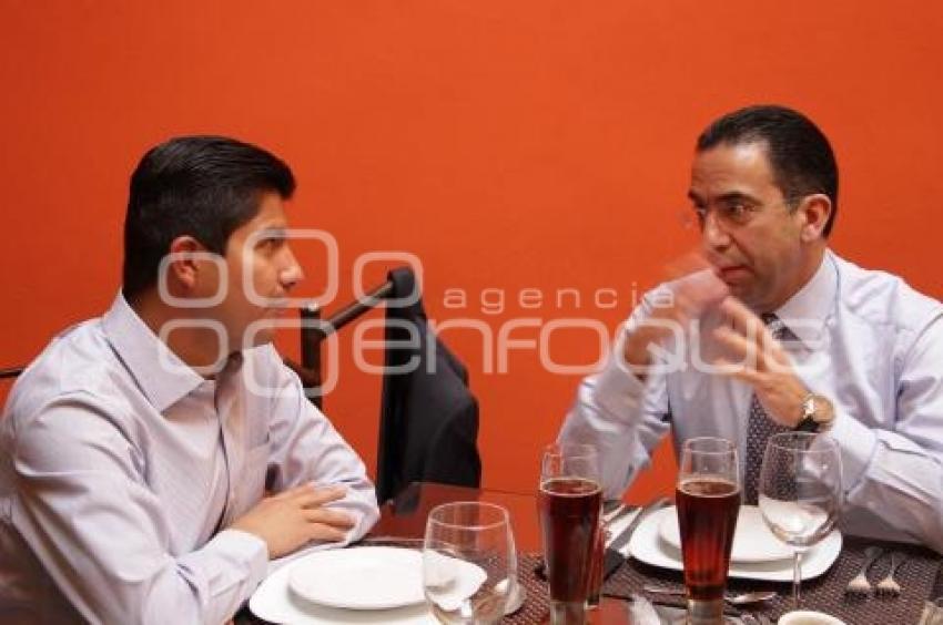 EDUARDO RIVERA Y JAVIER LOZANO EN REUNIÓN INFORMAL.