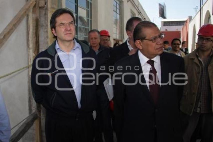 SUPERVISAN OBRAS DE LA CONSTANCIA . FUNDACIÓN AZTECA