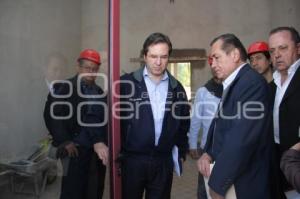 SUPERVISAN OBRAS DE LA CONSTANCIA . FUNDACIÓN AZTECA