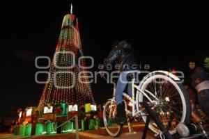 ARBOL NAVIDEÑO ECOLÓGICO