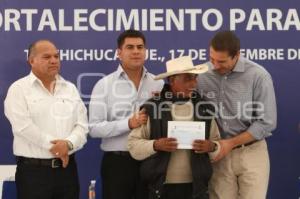 ENTREGA DE APOYOS ECONOMICOS A CAMPESINOS DE TLACHICHUCA