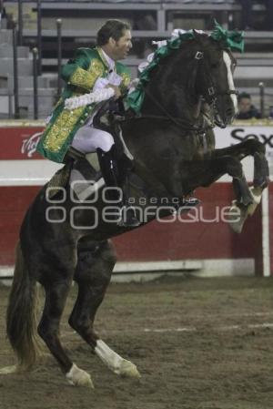 CORRIDA DE TOROS EN EL RELICARIO.