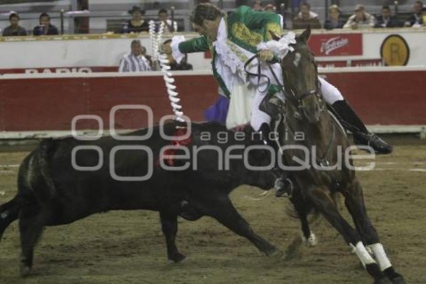 CORRIDA DE TOROS EN EL RELICARIO.