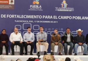 ENTREGA DE APOYOS ECONOMICOS A CAMPESINOS DE TLACHICHUCA