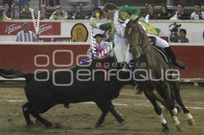 CORRIDA DE TOROS EN EL RELICARIO.