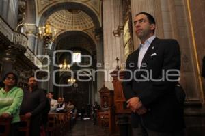 JAVIER LOZANO ASISTE A MISA EN CATEDRAL