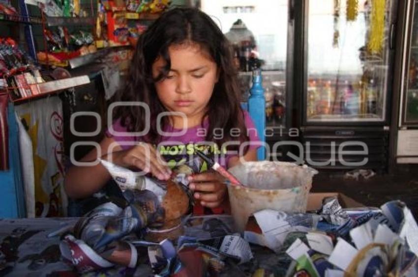 ELABORACIÓN DE PIÑATAS