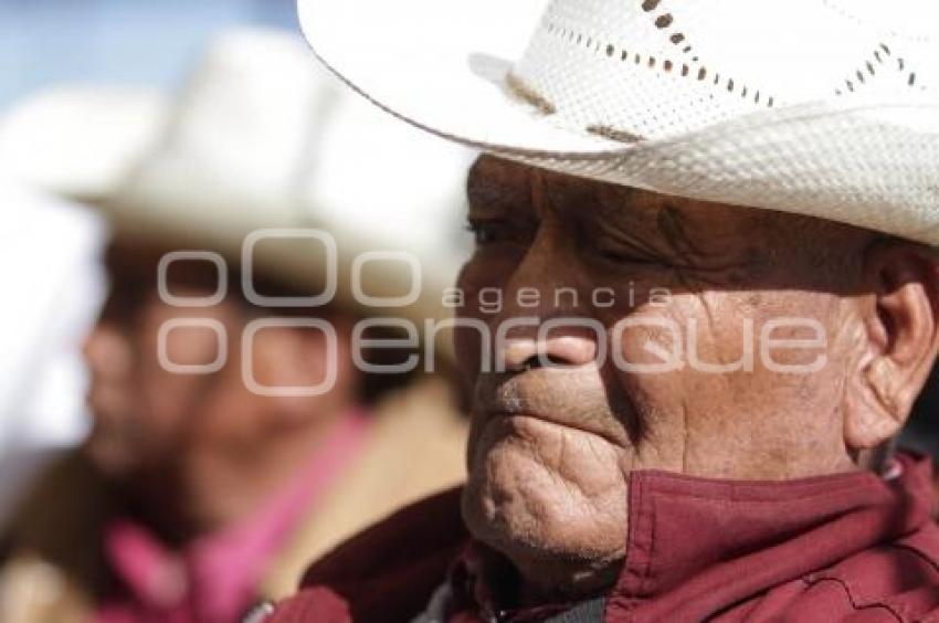 EDUARDO RIVERA, ENTREGA APOYOS A CAMPESINOS AFECTADOS POR HELADAS ATIPICAS.