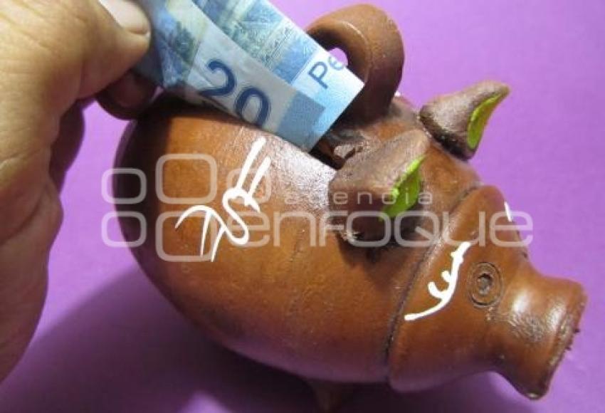 ECONOMÍA . DINERO