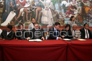 FIRMA AYUNTAMIENTO CON LAS 17 JUNTAS AUXILIARES