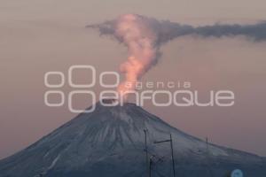 FUMAROLA VOLCÁN POPOCATÉPETL