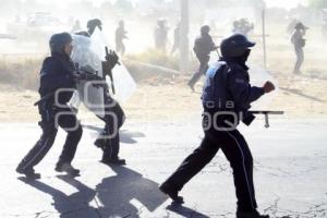 ENFRENTAMIENTO ENTRE POLICÍA ANTORCHA CAMPESINA