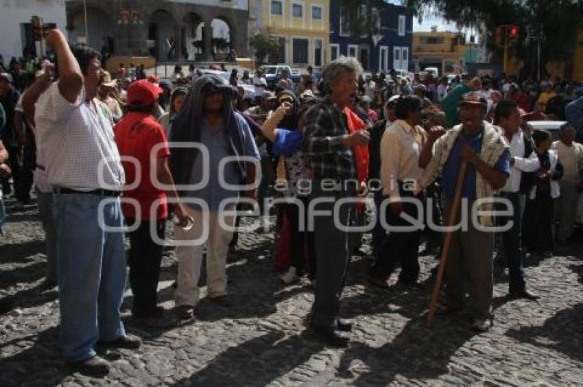 MANIFESTACIÓN DESALOJADOS DE PREDIO EN CANOA