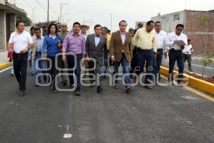 1000 CALLES EN LA COLONIA SNTE