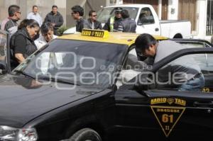 ASESINAN A TAXISTA A BORDO DE SU UNIDAD