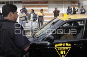 ASESINAN A TAXISTA A BORDO DE SU UNIDAD