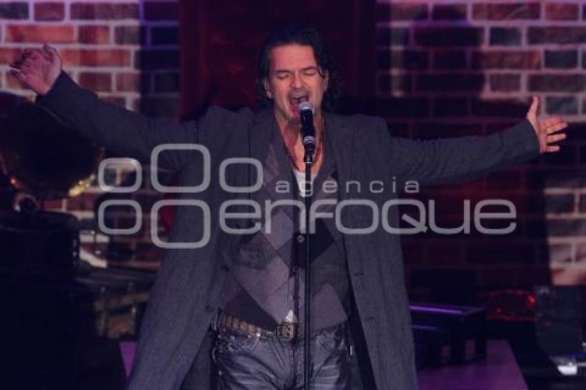 RICARDO ARJONA SIGLO XXI