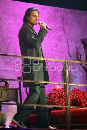 RICARDO ARJONA SIGLO XXI