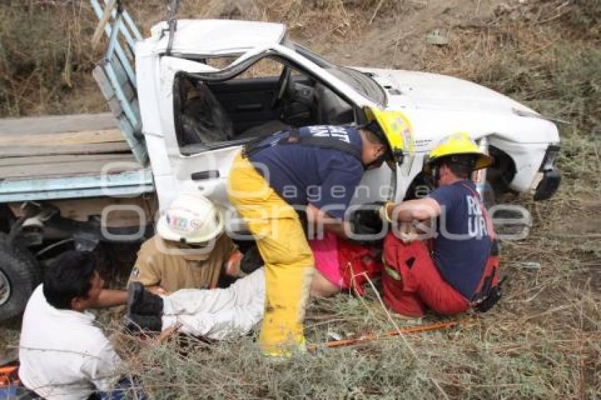 MUERE MUJER VOLCADURA PERIFERICO ECOLOGICO