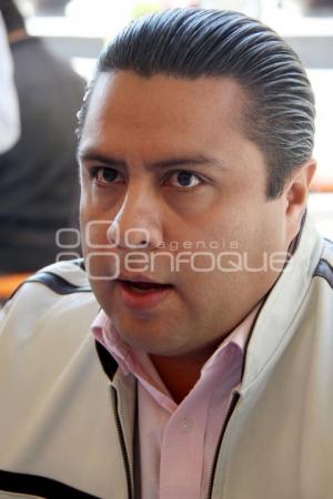 ARTURO ESPINOZA, REPRESENTANTE ERNESTO CORDERO