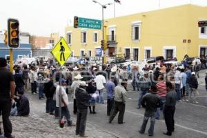 MANIFESTACIÓN ARTESANOS Y COMERCIANTES