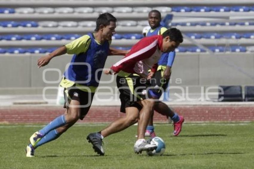 FUTBOL . ENTRENAMIENTO LOBOS