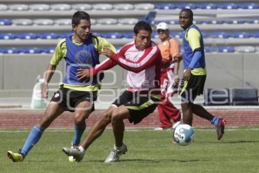 FUTBOL . ENTRENAMIENTO LOBOS
