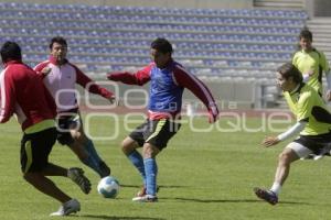 FUTBOL . ENTRENAMIENTO LOBOS