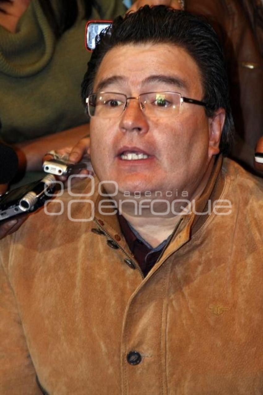 ELISEO ZAYAS, ALCALDE ACATZINGO.