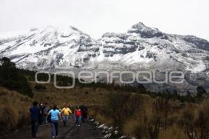 NIEVE EN EL POPOCATÉPETL