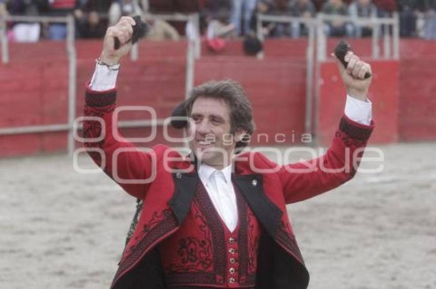 TOROS . PABLO HERMOSO DE MENDOZA