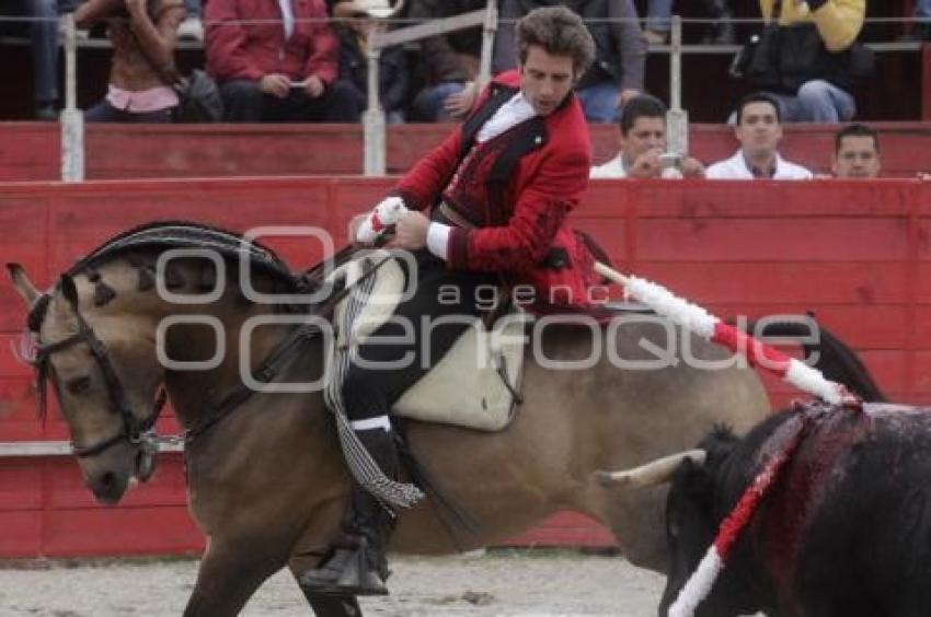 TOROS . PABLO HERMOSO DE MENDOZA