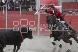 TOROS . PABLO HERMOSO DE MENDOZA