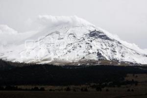 NIEVE EN EL POPOCATÉPETL