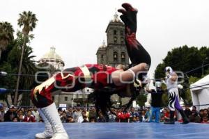 LUCHAS EN EL ZÓCALO