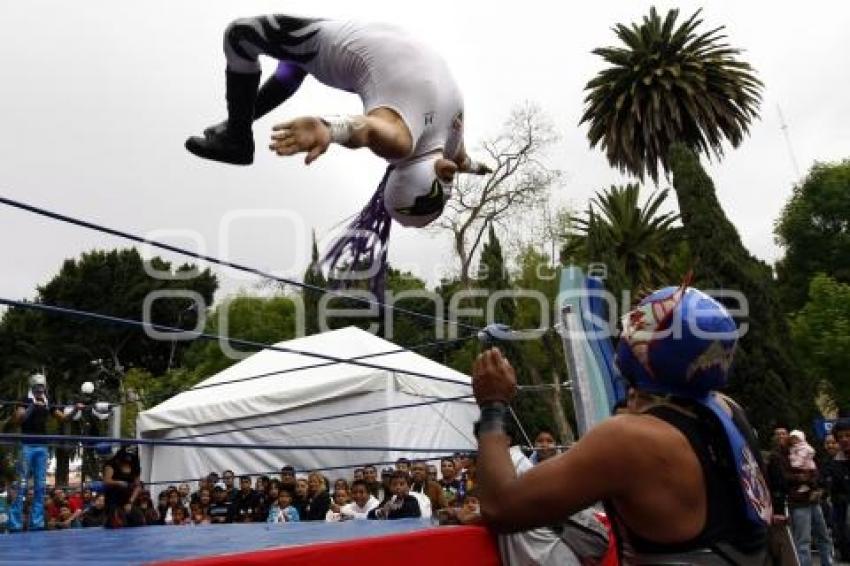 LUCHAS EN EL ZÓCALO